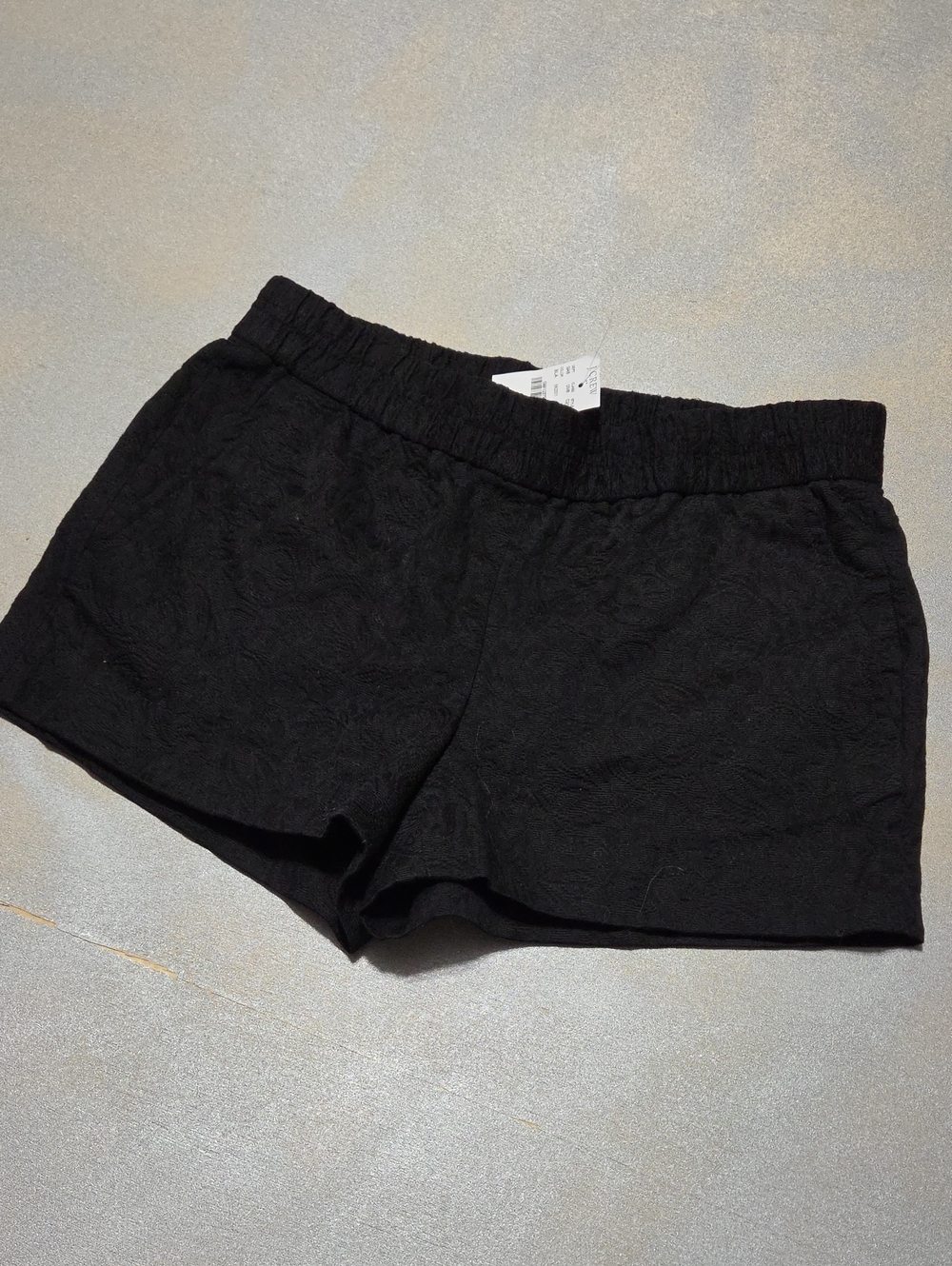 Women's Black Textured Elastic-Waist Athletic Shorts Retails 45.00